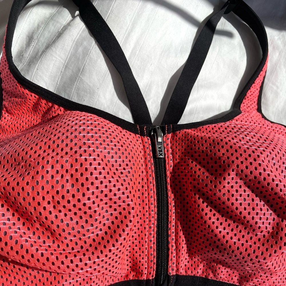 Sports bra